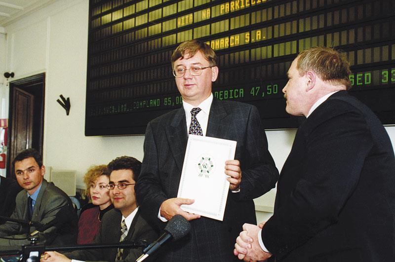 Comarch 20 lat na Giełdzie Papierów Wartościowych 1999: pierwsza emisja akcji na GPW,