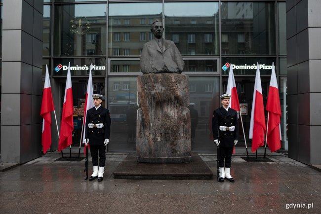 Gdynia uczciła 130. urodziny Eugeniusza Kwiatkowskiego Mija 130. rocznica urodzin Eugeniusza Kwiatkowskiego - budowniczego naszego miasta, wizjonera i reformatora polskiego przemysłu.