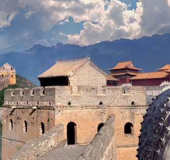 XI AN Po niadaniu wizyta w Muzeum Prowincji Shaanxi, posiadaj cym jedn z najlepszych kolekcji sztuki w Chinach. Zwiedzanie Pagod zikiej G si zbudowanej w VII wieku.
