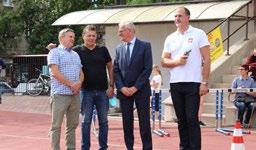 Szkolnego Związku Sportowego w Częstochowie. Katarzyna Gwara Wyniki poszczególnych biegów dostępne są na stronie: https://sportmaniacs.
