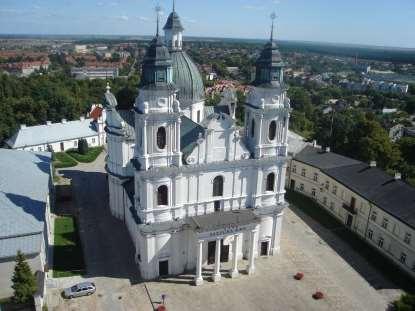 54 Kościół został poświęcony, 3 czerwca 1919 roku, przez biskupa lubelskiego Mariana Leona Fulmana 141.