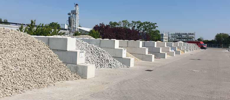 BLOKI BETONOWE OPOROWE Klocki betonowe to nowatorski produkt znajdujący coraz szersze zastosowanie w gospodarstwach rolnych, zakładach produkcyjnych, składach czy halach magazynowych.