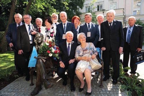 nawiązującej do architektury Warszawy z