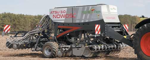 Pokazy maszyn Presentation of machines Pokaz techniki siewu zbóż w systemie uproszczonym Demonstration of cereal sowing technique in conservation tillage Siewnik do uprawy uproszczonej ATSU 3.