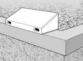 Materiał: Oddychający beton strużkowy firmy SCHWEGLER. Wymiary wewnętrzne przestrzeni lęgowej: szer. 36 x wys. 17 x gł. 16 cm. Wymiary zewnętrzne: szer. 43 x wys. 24 x gł. 22 cm.