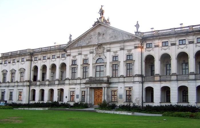 2. Jedna z najstarszych instytucji kultury w Polsce, działająca w latach 1747 1795 jako Biblioteka Załuskich, reaktywowana w 1928.