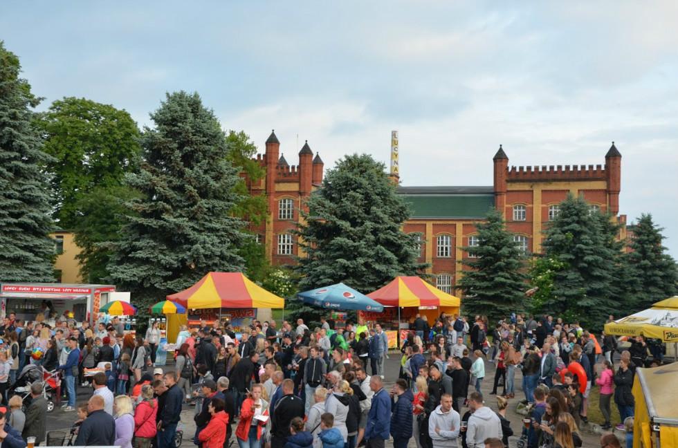 DNI PIEŃSKA 2017 W dniach 3-4 czerwca w Pieńsku odbyły się dni miasta. Jak co roku impreza przyciągnęła wielu mieszkańców, nie tylko z naszej gminy.
