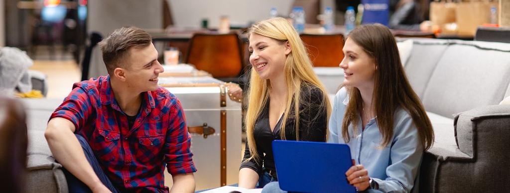 Pierwsze kroki Dziekanat Najważniejsze miejsce dla studenta. Załatwisz tu wszystkie formalności związane ze studiowaniem: zaświadczenia, wnioski, legitymacje, sprawy stypendiów i egzaminów.