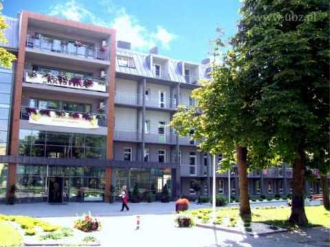 znajduje się biblioteka uzdrowiskowa i kawiarenka. Budynek architektonicznie przystosowany jest dla potrzeb osób niepełnosprawnych.