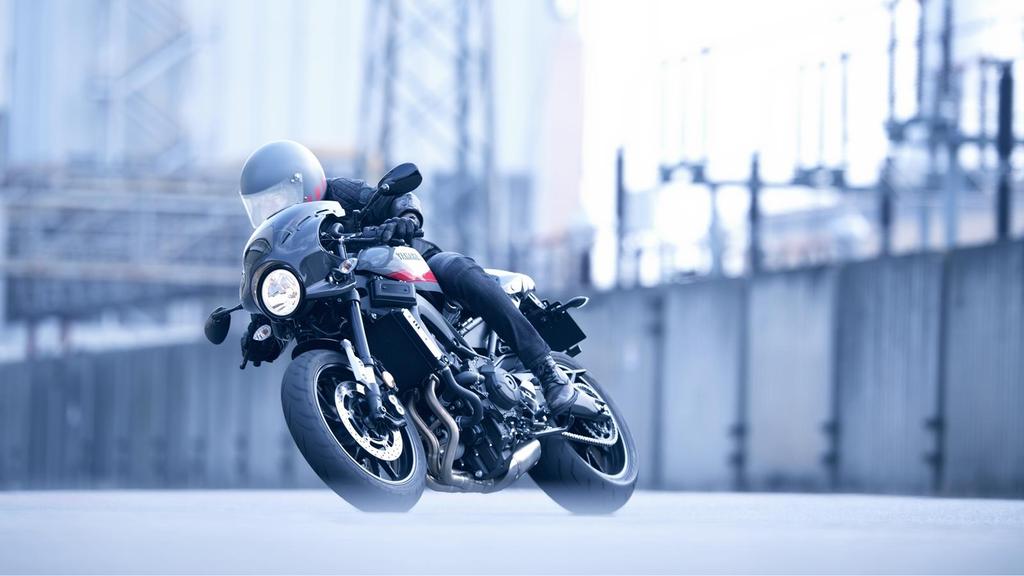 Urodzony zwycięzca Chyba w każdym motocykliście drzemie marzenie o takiej maszynie, która budzi zachwyt i rozpala krew. I oto jest!
