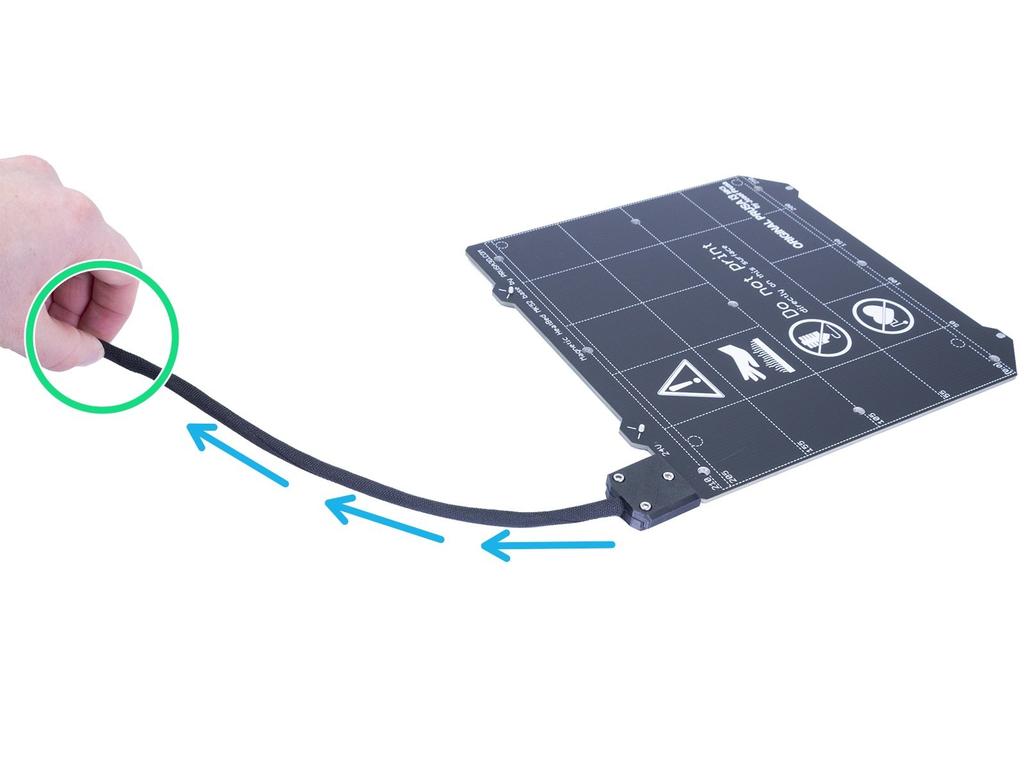 Step 13 Zakończenie montażu owijki tekstylnej Teraz kontynuuj umieszczanie przewodów w tekstylnej owijce.