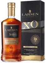 LARSEN COGNAC LEGENDARNA ŚWIEŻOŚĆ. PRAWDZIWIE WSPANIAŁY KONIAK JEST ZAWSZE ODKRYCIEM - TAK JAK LARSEN COGNAC COGNAC Historia marki Larsen Cognac sięga 1926 r.