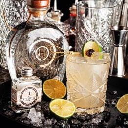 RECEPTURY THE BAR CHIHUAHUA MARGARITA 40ml Sotol Hacienda de Chihuahua Plata 20ml sok z limonki 10ml sok z grejpfruta 20ml syrop z agawy 3 krople DashFire Vintage Orange No.