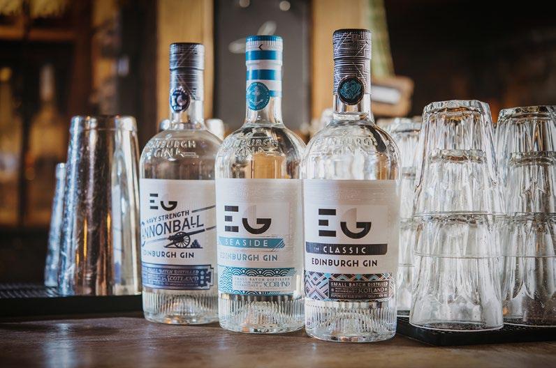 EDINBURGH GIN SCOTTISH GIN EDINBURGH GIN, DO CZASU WPROWADZENIA MARKI NA RYNEK, DOŚWIADCZYŁ BEZPRECEDENSOWEGO WZROSTU I JEST OBECNIE POSTRZEGANY JAKO LIDER INNOWACJI SMAKOWYCH W