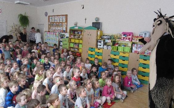 Wyjście do Biblioteki Miejskiej Grupa Pajacyki w dniu 20 ego