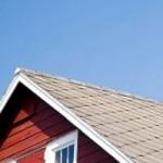 Dachówki bitumiczne - alternatywne pokrycie Lekkie dachówki bitumiczne stają się coraz bardziej popularną alternatywą dla dachów ceramicznych,