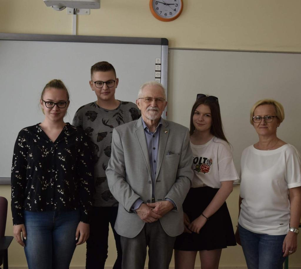 SOLIDARNOŚĆ WŚRÓD PRACOWNIKÓW PERNU Ostatnim z naszych bohaterów niepodległej był Pan Ryszard Ciarski, działacz Solidarności, urodzony w 1936 roku.