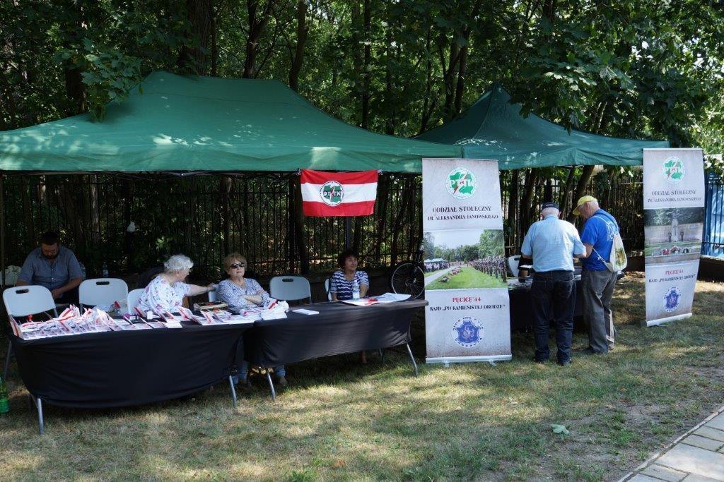 Jerzy Pamrow Prezes Klubu Varsovia PĘCICE 2019 28 lipca 2019 roku odbył się 53 Rajd Po kamienistej drodze organizowany dla upamiętnienia śmierci 91 osób, żołnierzy Armii Krajowej z Ochoty i 7