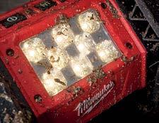 akumulatorów REDLITHIUM -ION, lampy TRUEVIEW