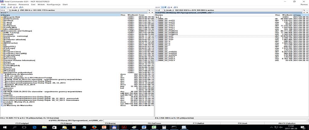 Po prawej stronie widoczny katalog z plikami *.