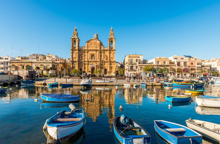 Malta Wyspa Marzeń 30.07-6.08.2019 O regionie Malta to niewielki kraj położony na kilku wyspach w niewielkiej odległości od Sycylii. Główne z nich to Malta, Gozo i Comino.