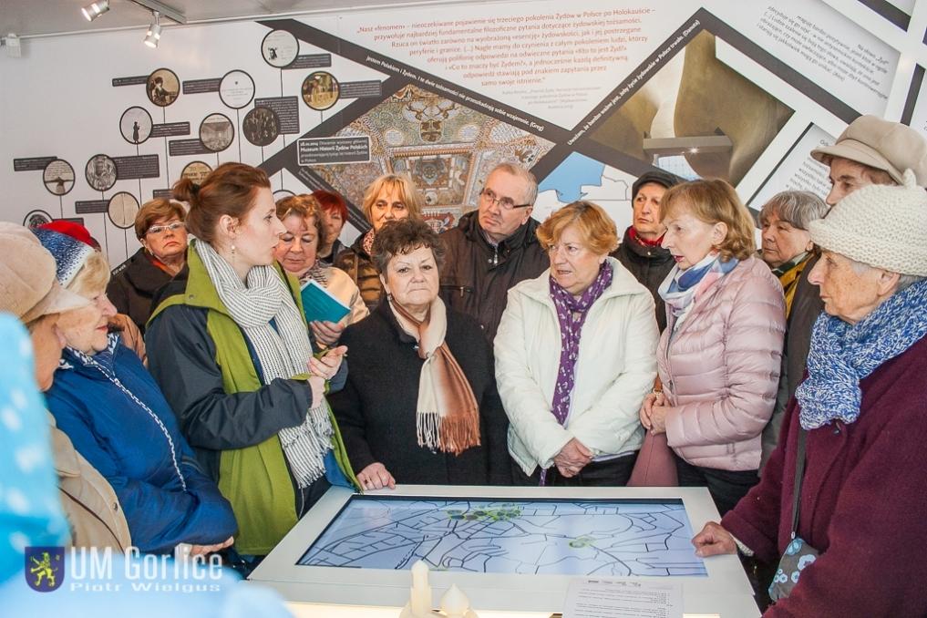 Wiadomości Poniedziałek, 27 marca 2017 Pożegnaliśmy "Muzeum na kółkach" Wizyta mobilnej wystawy w naszym mieście spotkała się z dużym zainteresowaniem gorliczan oraz turystów.
