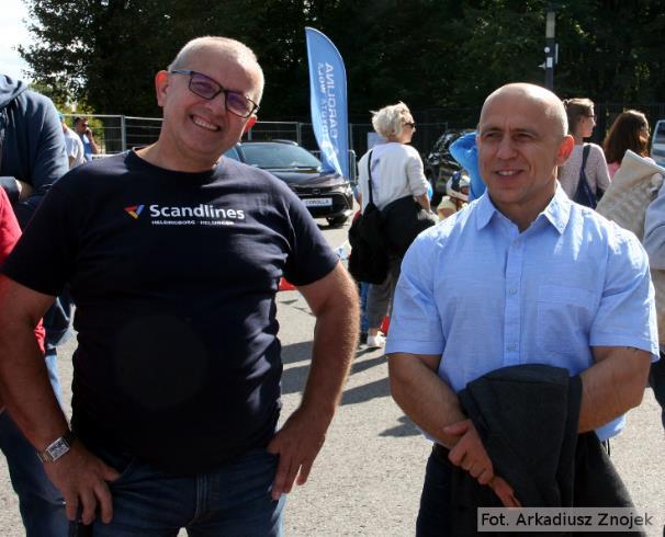 Gościem specjalnym Warszawskiego Pikniku był Jarosław Olech, fenomenalny zawodnik światowej sławy, rekordzista świata w przysiadach (370 kg), martwym ciągu (328 kg) i trójboju siłowym (908 kg) w kat