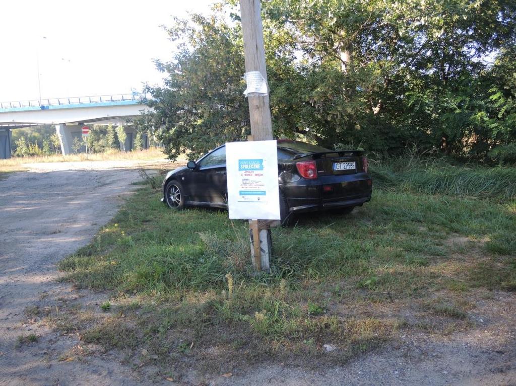 Tablica informacyjna zamieszczona na ul.