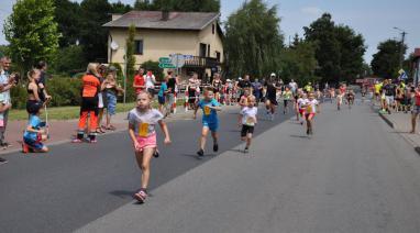 Wszystkim zawodnikom bardzo głośno dopingowali widzowie. Ostatecznie wygrało sołectwo Budyń, przed Polednem i Bukowcem.