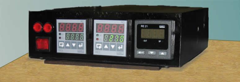 Rys. 23. Panel kontrolny sterownika temperatury Sterownik posiada dwa układy sterujące grzałkami.