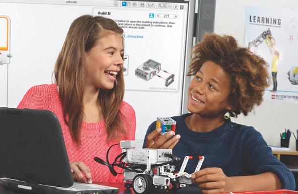 Wstęp Wprowadzenie do robotyki - plan zajęć Niniejszy plan zajęć dostarcza instrukcje krok-po-kroku skierowane do osób, które opracowują zajęcia szkolne z wykorzystaniem oprogramowania LEGO