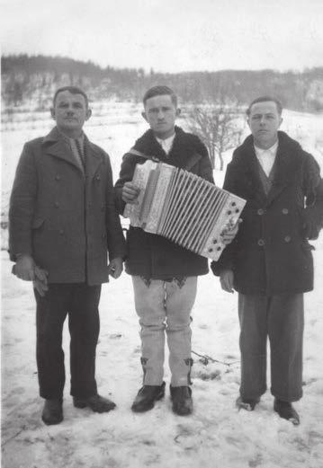 Zmarł nagle na dworcu w Katowicach 22 listopada 1959 roku, wracając z obrad Okręgowej Komisji