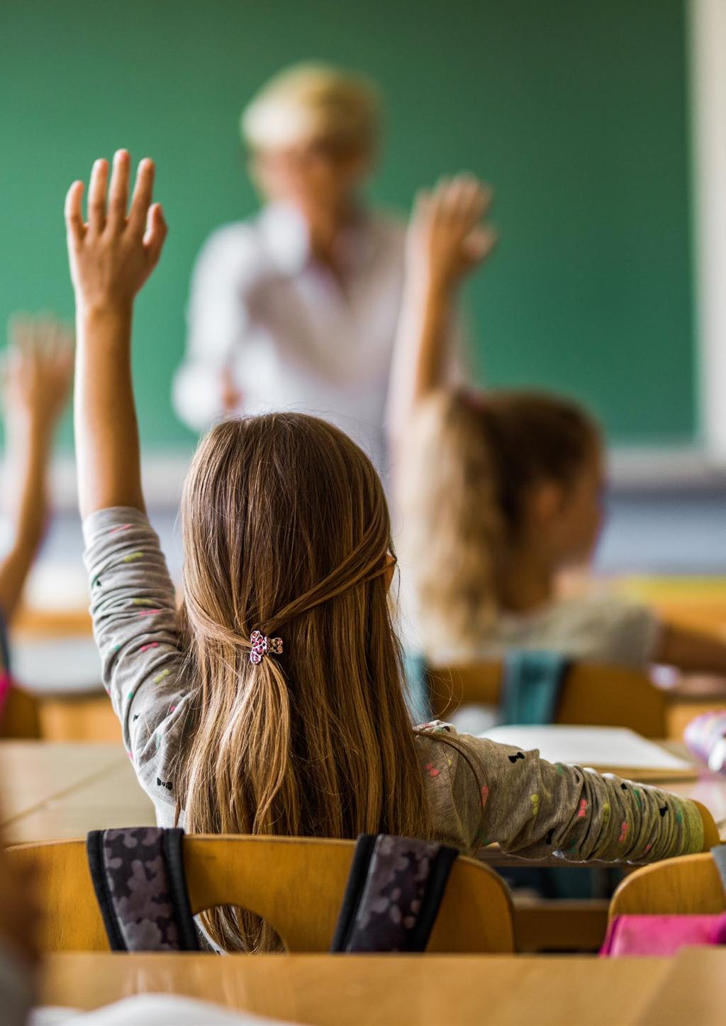 3 Na edukacyjnym rynku potrzebne są różne szkoły. Dobrze, gdy wybór tej właściwej należy do rodziców. (...).