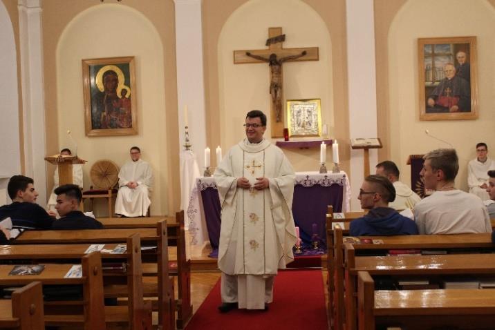 Dla mnie nie jest nowością pracować w seminarium w Płocku, bo w Iquitos robiłem to osiem lat, to jest tylko ciąg dalszy. Pewne rzeczy widzę inaczej, np.