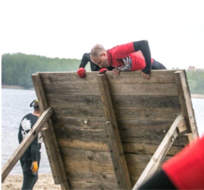 SIATKI Siatki zawieszone są pomiędzy drzewami lub konstrukcją. Przeszkodę przechodzimy tylko i wyłącznie górą.