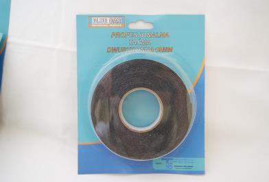 0000046 24 MM 36 SZT TASMA WATER XTREME BLUE-CAR Taśma klejąca cechuje się wysoką odpornością na wodę, nadaje się również do wysokich temperatur.