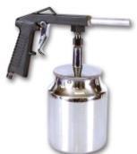 10113 20 SZT PISTOLET DO PIASKOWANIA Profesjonalny pistolet wyposażony jest w dolny metalowy zbiornik o pojemności 1l.