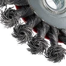 30367 125mm 1 SZT KRĄŻEK DO USUWANIA RDZY Wykonany z twardej włókniny impregnowanej żywicą i materiałem ścierającym.