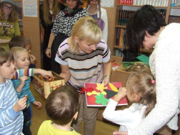 21 października 2014 roku dzieci grup starszych naszego przedszkola odwiedziły Bibliotekę Szkolną Gimnazjum w Goczałkowicach Zdroju.
