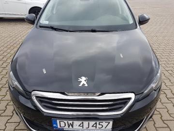 Pokrywa komory silnika