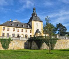 , Sanktuarium w Piekarach Śląskich, Park w Świerklańcu, Górnośląska Kolejka Wąskotorowa, Sportowa Dolina - Dolomity, lotnisko w Pyrzowicach.