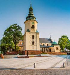 GÓRY I NIE TYLKO: WYCIECZKI WIELODNIOWE GÓRY IZERSKIE DOLNY ŚLĄSK Leśna, zamek Czocha, zamek Rajsko, wycieczka górska po górach Izerskich, Jelenia Góra, zamek Książ, Świdnica, Pławna - zamek śląskich