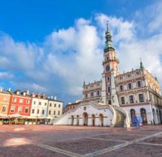 TEMATYCZNIE: WYCIECZKI WIELODNIOWE SANDOMIERZ, ZAMOŚĆ I ROZTOCZE Sandomierz, Baranów Sandomierski, Zamość - renesansowy rynek, Zwierzyniec - Kościół na wodzie, drewniana dzwonnica, spacer po