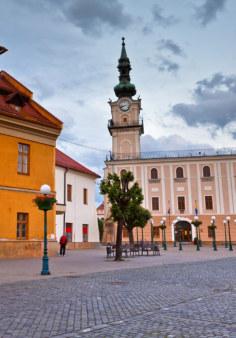 dzień 3 Stary Smokowiec, Szczyrbskie Jezioro, wjazd kolejką na Tatrzańską Łomnicę, wędrówka górska z przewodnikiem.