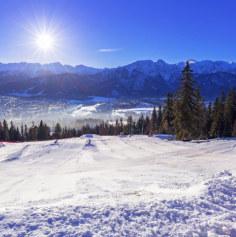 ZIMOWISKA I OBOZY NARCIARSKO-SNOWBOARDOWE TATRY 7 dni ZAKWATEROWANIE: Pensjonat rodzinny w Murzasichle/Małe Ciche: Tatry, Zbójnik, Tatrzańska Grań lub inny o tym samym standardzie położony ok.