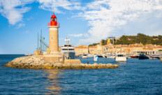 najpiękniejsza część francuskiego wybrzeża Morza Śródziemnego. To tutaj właśnie położone są słynne na całym świecie miejscowości Saint Tropez, Saint Raphael, Nicea, Cannes, Monaco.