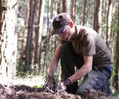 WYCIECZKI AKTYWNE: PRZYGODA I INTEGRACJA SURVIVAL W GÓRACH Chatka Studencka w Beskidach. Uczestnicy pogłębiają wiedzę na temat trudnego życia w górach w atmosferze wspaniałej zabawy.