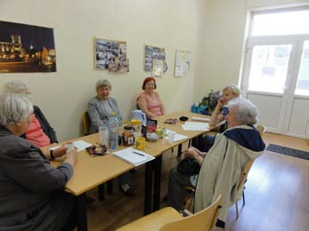 Osiedle Grunwaldzkie jest najstarsze w Bielsku-Białej. W większości mieszkają tu osoby starsze, które przebywają na emeryturze. Dobrze się stało, że ktoś w końcu o nich pomyślał i zapewnił zajęcia.