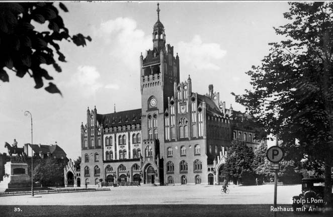 MPŚ-HP/203. 11. Pocztówka Stolp i. Pom., Rathaus mit Anlagen (Słupsk na Pomorzu, ratusz i okolice), lata trzydzieste XX wieku, wydawca: Trinks & Co.