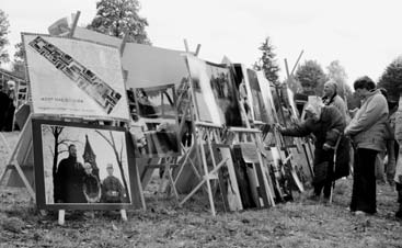 formę, stając się kalendarzowym świętem o nazwie Solidarity Day with the First Nations, które oferuje wspólne uczestnictwo w przygotowanym programie.